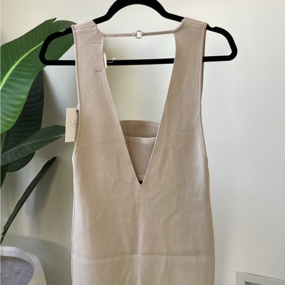 L’Academie Siv v-neck midi dress - Picture 3 of 4